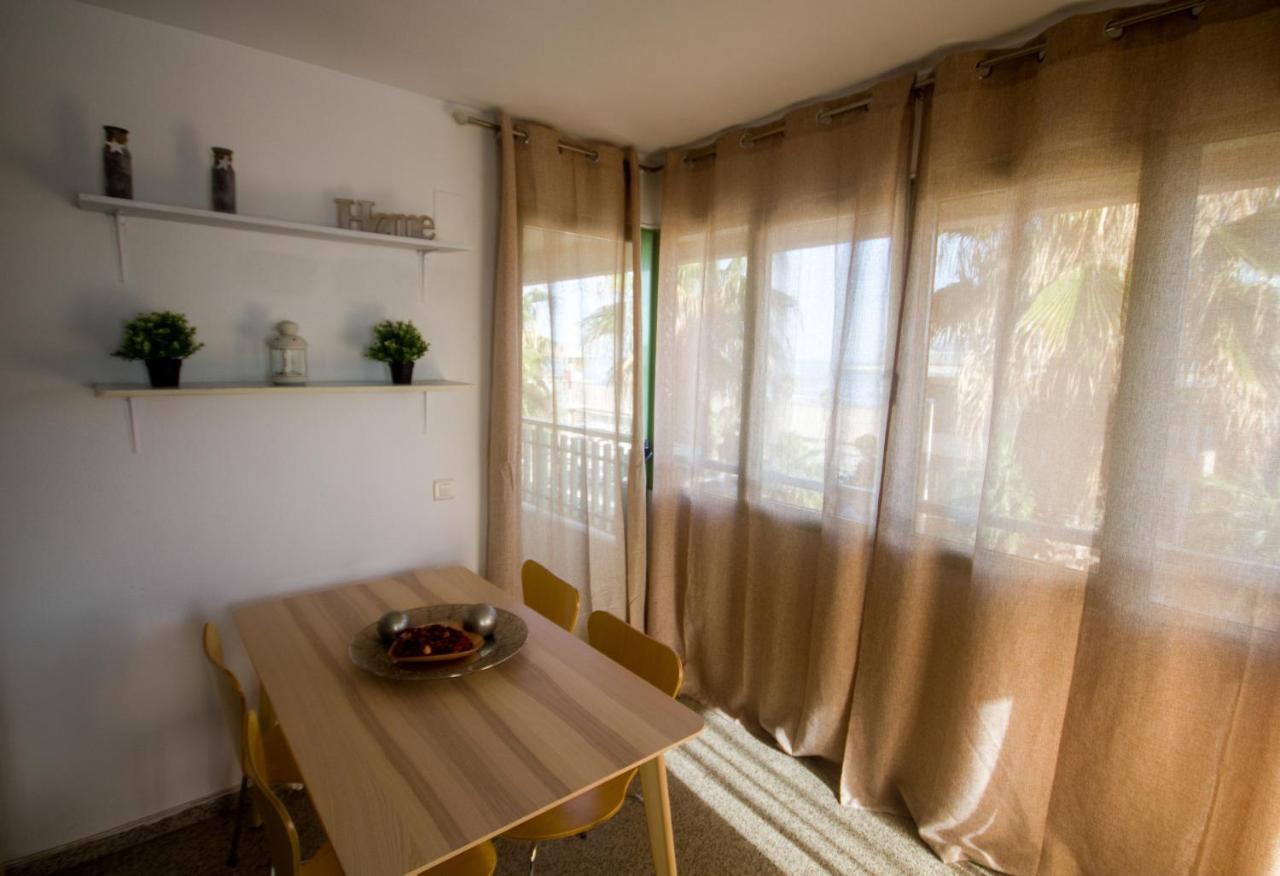 Front Sun Beach Apartment Valenza Esterno foto